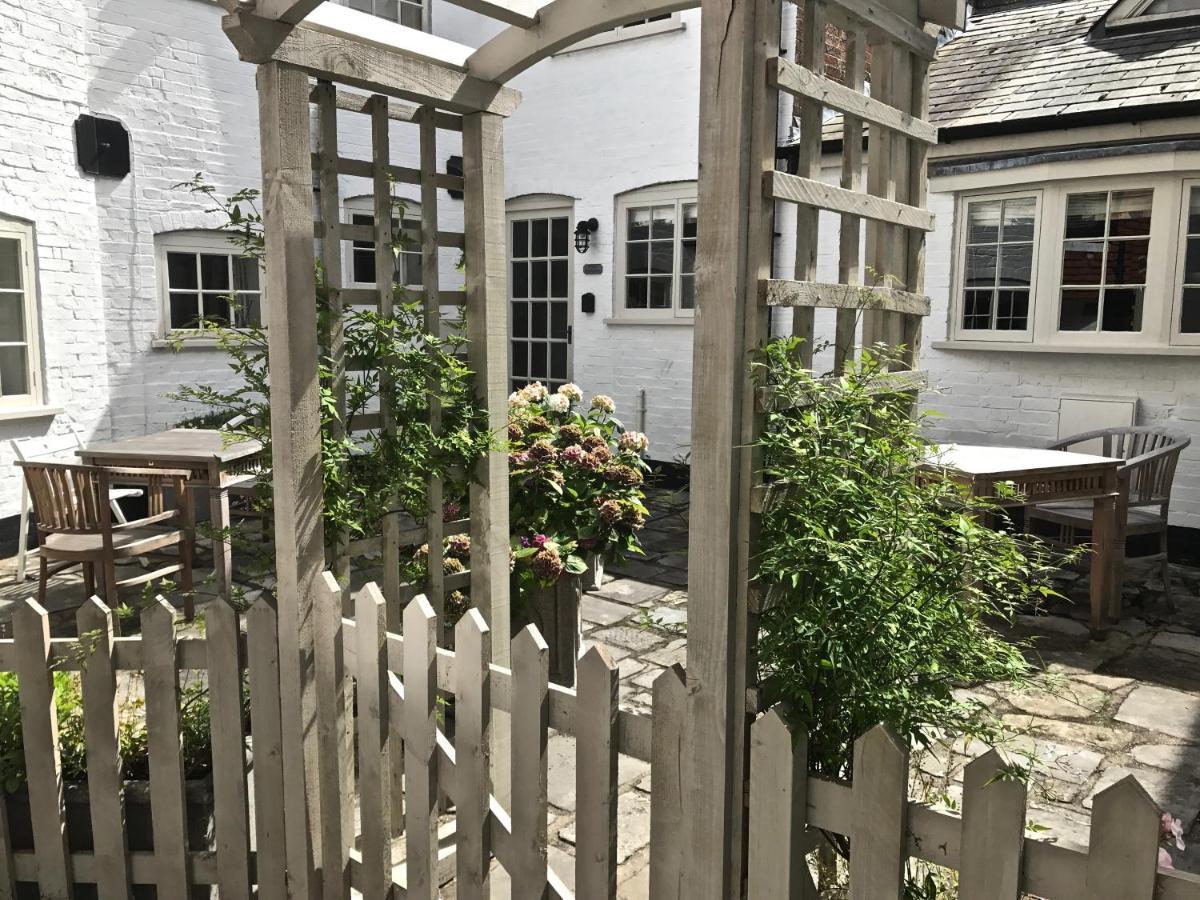 Courtyard Cottages Lymington, 2 Adults Only 외부 사진